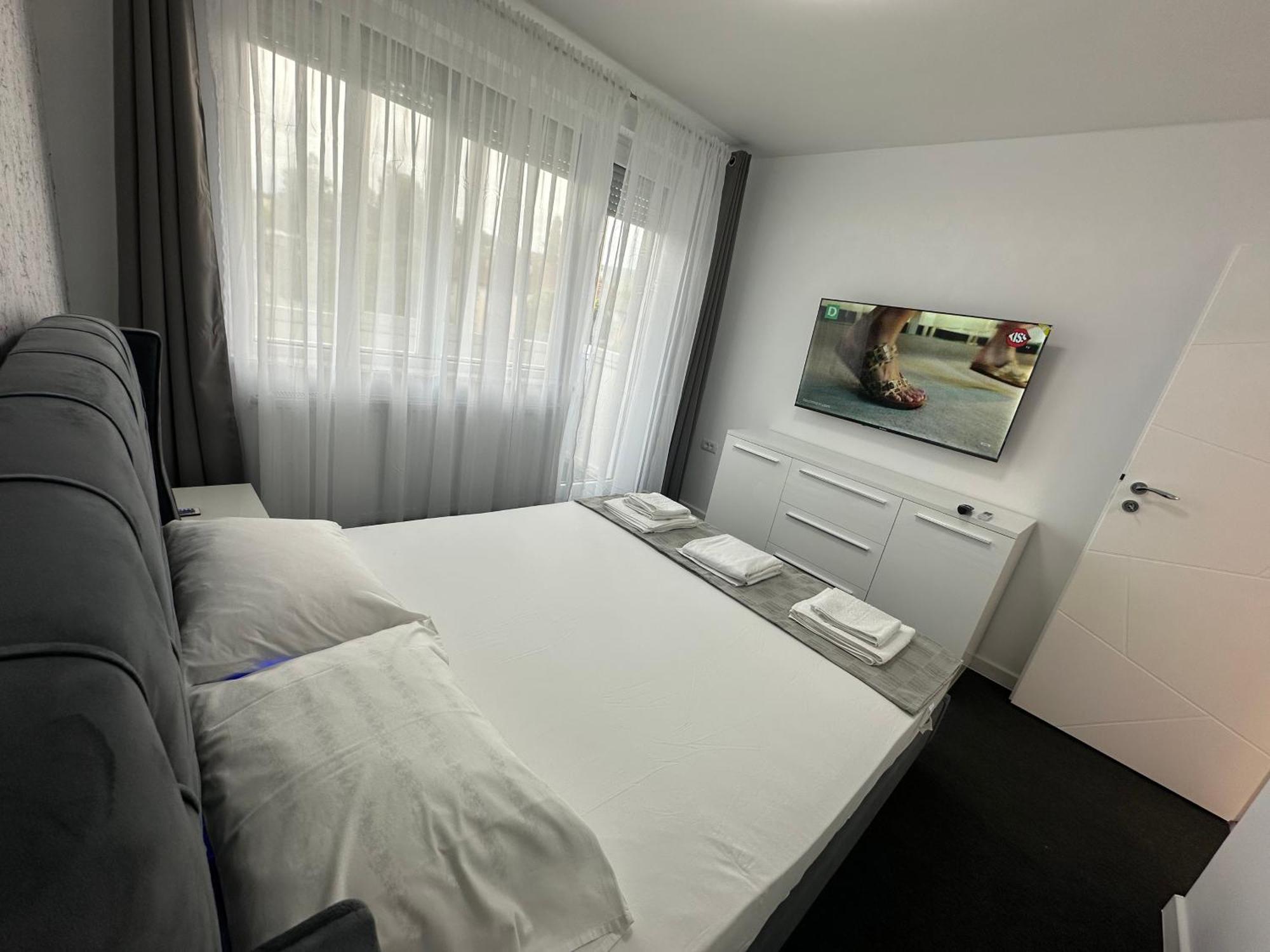 Апартаменты Apartament Ultra Central 3 Хунедоара Экстерьер фото